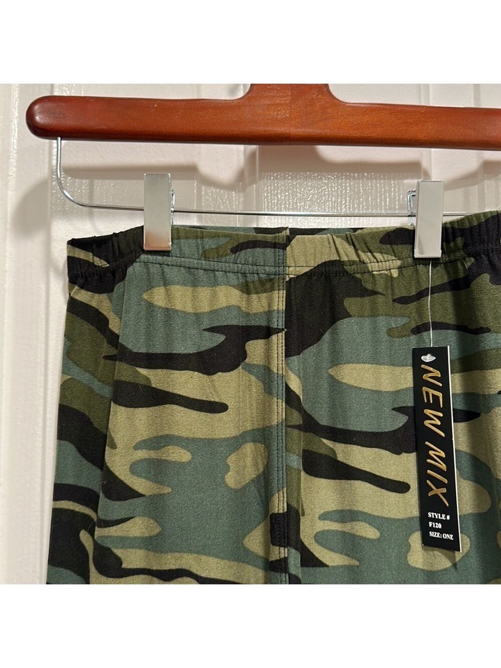 Camouflage Print Buttery Soft Leggings New - Picture 3 of 3